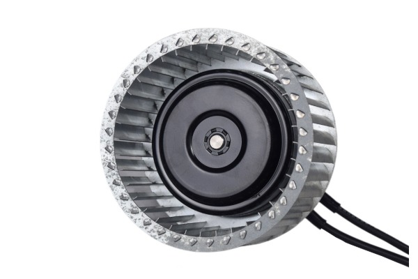 新風(fēng)系統(tǒng)風(fēng)機(jī)正面實拍圖